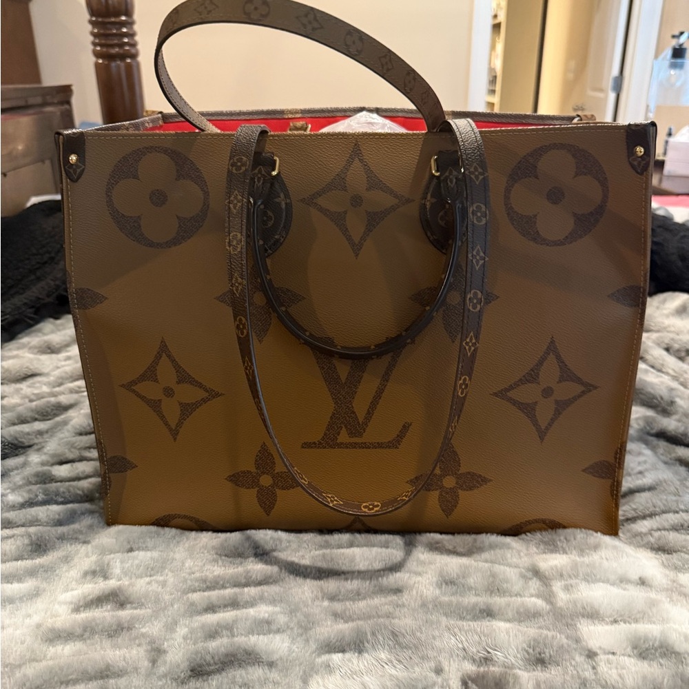 Louis Vuitton On The Go MM